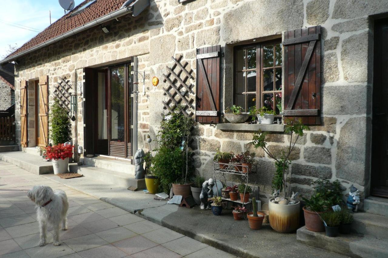 Le Petit Papillon Bed & Breakfast Eymoutiers  Bagian luar foto